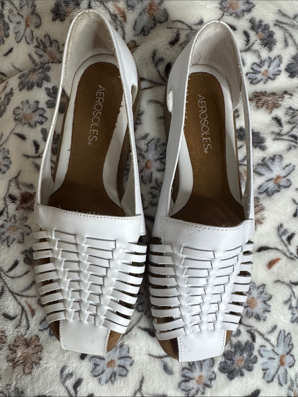AEROSOLES White Woven Peep-Toe Flats
